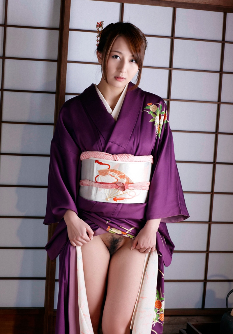 希崎ジェシカさんの和服がそそる!